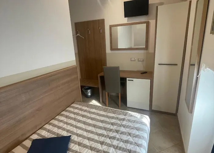 Ξενοδοχείο Montecarlo 3*