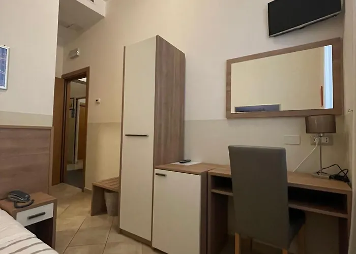 Ξενοδοχείο Montecarlo 3*
