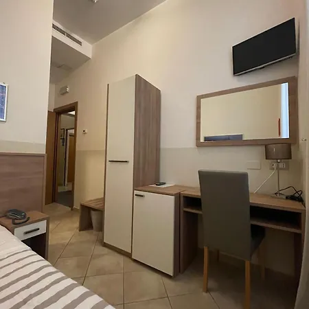 Szálloda Montecarlo 3*