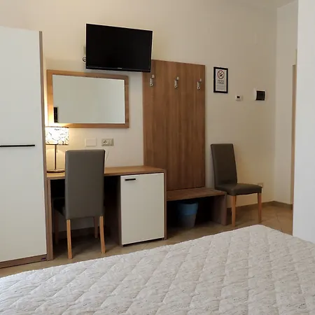 Montecarlo 3* Milánó